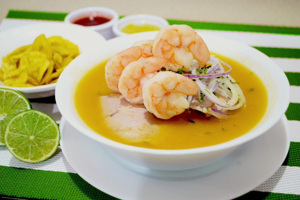 onions mixed, shrimp, lemon, chifles, guayaquil, ecuador, guayas, food, plate, dinner, gourmet, shrimp, shrimp, ecuador, ecuador, ecuador, ecuador, ecuador
